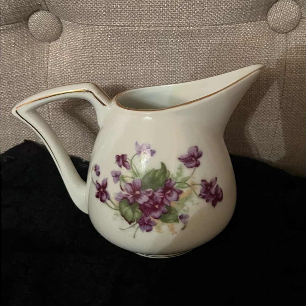 Vintage Lefton hand painted China Purple Pansy Creamer with gold trim 4” high